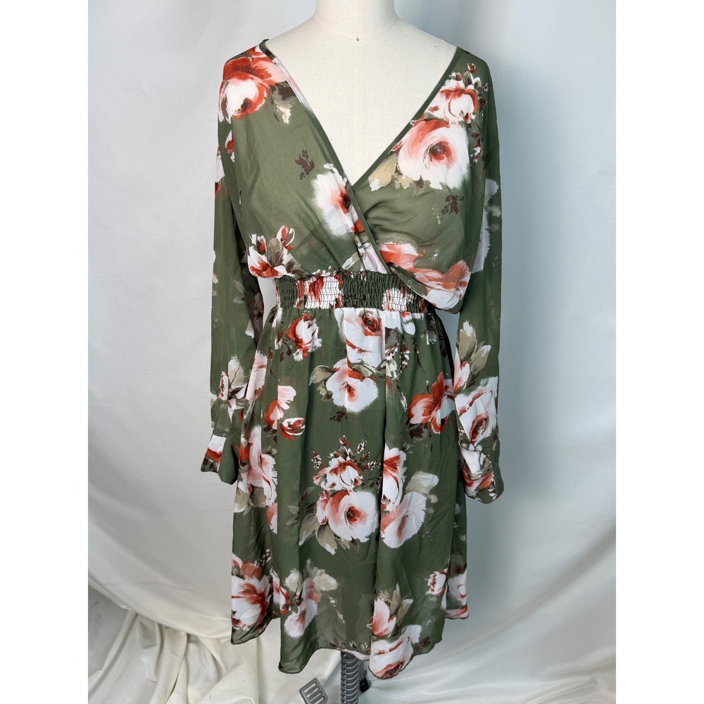 En Focus 14 Petite Green Floral V-Neck Smocked Light Spring Summer Wedding Dress